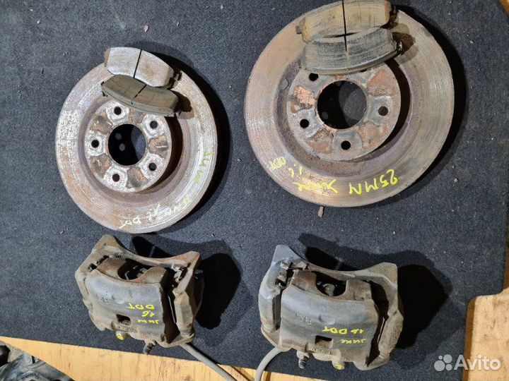 Комплект передних тормозов Nissan Juke F15 1.6 DDT