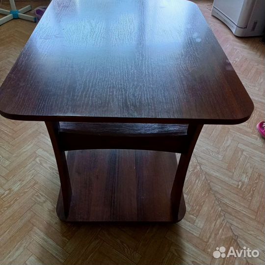 Журнальный столик