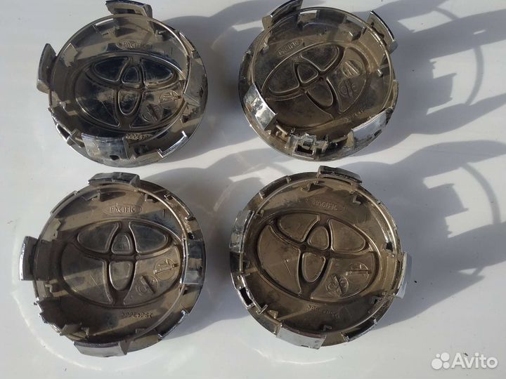 Колпачки на литые диски.toyota