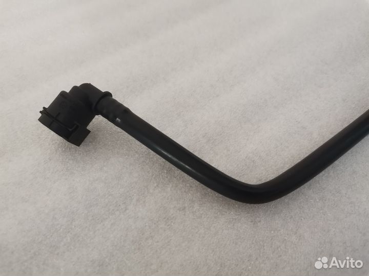 Патрубок системы охлаждения BMW 17128677244