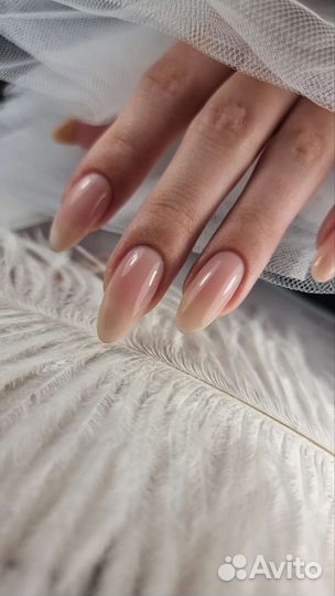 Маникюр с покрытием гель-лак, наращивание, брови