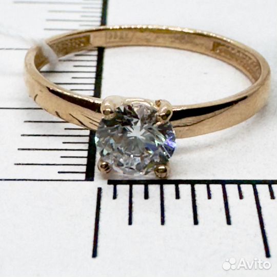 Золотое кольцо с фианитом 16,5