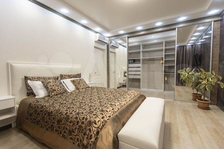 2-к. квартира, 62 м², 7/17 эт.