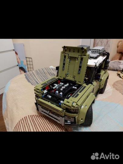 Конструктор lego Technic 42110 Land Rover Defender