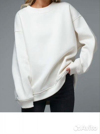 Свитшот женский оверсайз