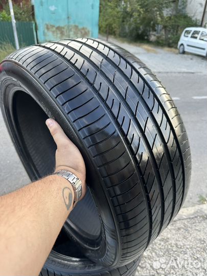 Delinte DH7SUV 295/40 R21