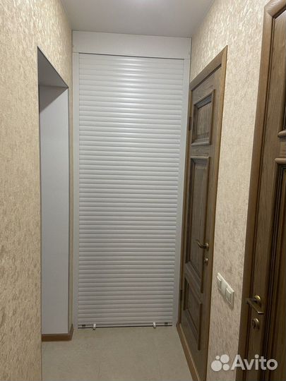 Шкаф с рольставнями на балкон на заказ с доставкой