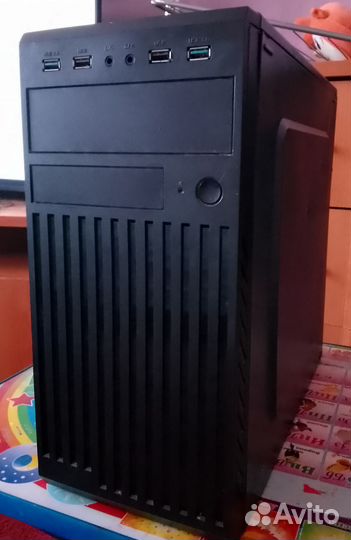 Корпус Accord ACC-B202 (c 80мм 4-pin вентилятором)