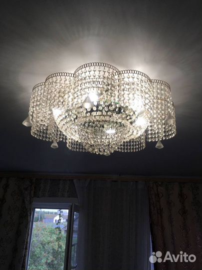 Люстра хрусталь. 73 х 31 см. На 6 ламп