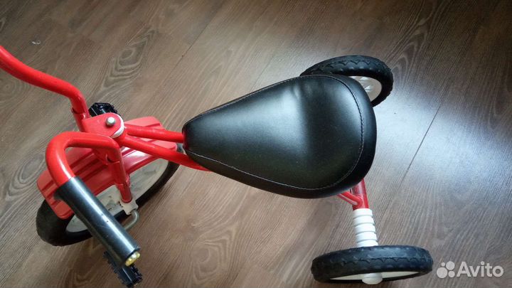 Детский трехколесный велосипед