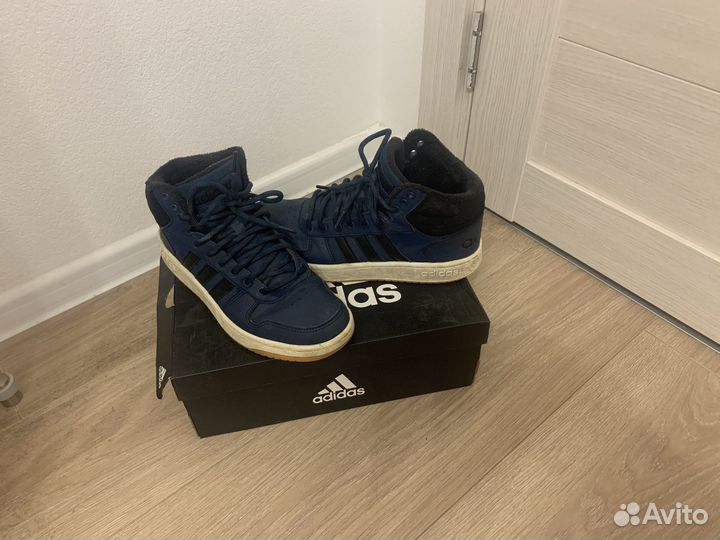 Кроссовки adidas зима-весна 2024