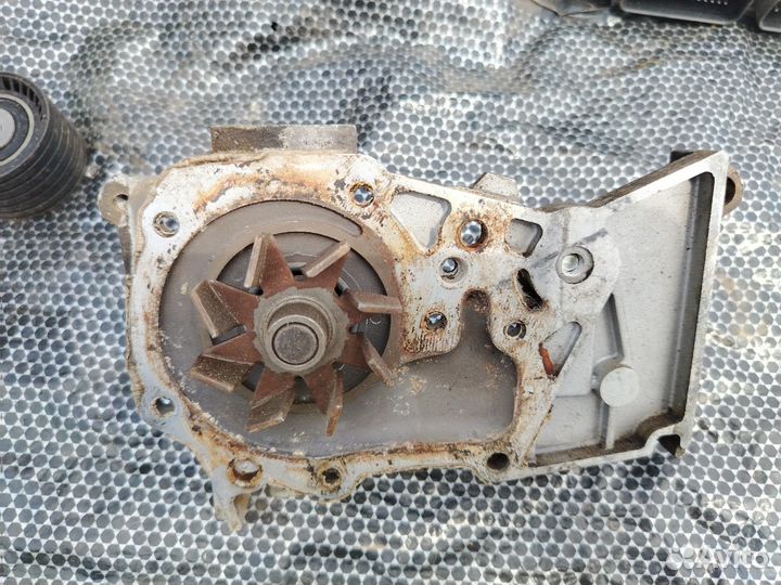 Помпа renault megane