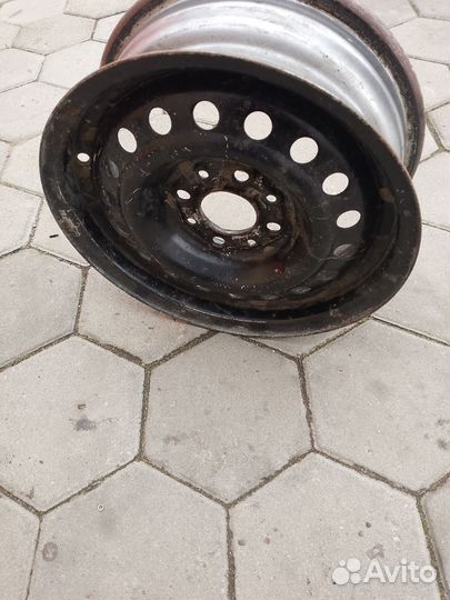 Штампованный диск r13