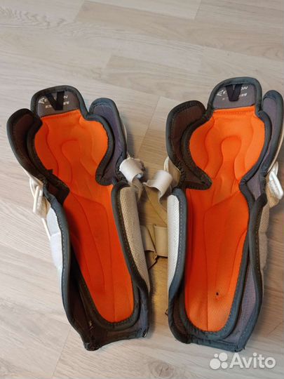 Щитки хоккейные easton