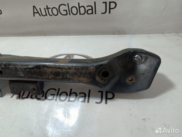 Балка под кпп Audi Q7 BAR 2006