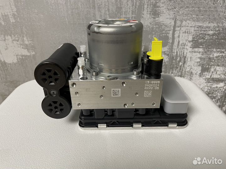 Блок управления подвеской A1673209005