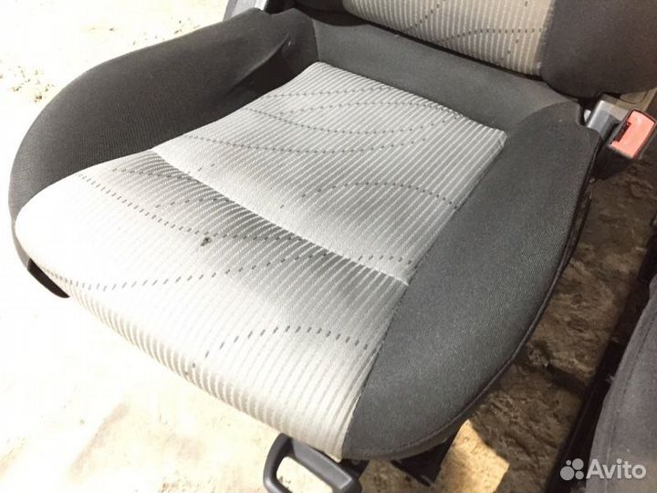 Сиденья комплект Chevrolet Cruze F16D3 2014