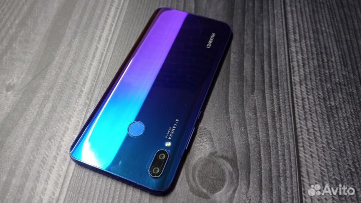 HUAWEI Nova 3, 4/128 ГБ