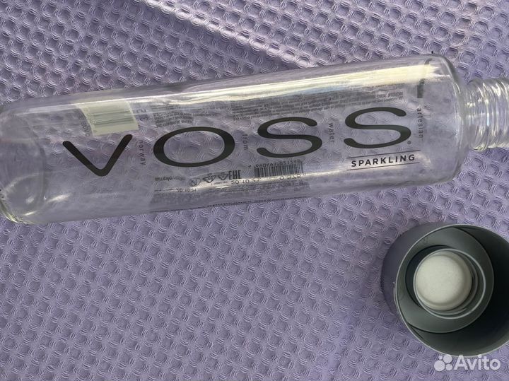 Бутылка стеклянная вода voss