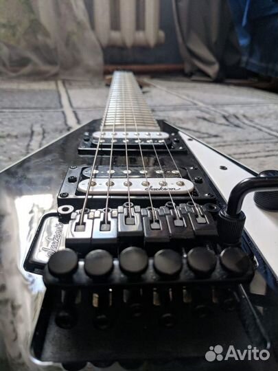 Электрогитара Jackson SJ32 Rhoads