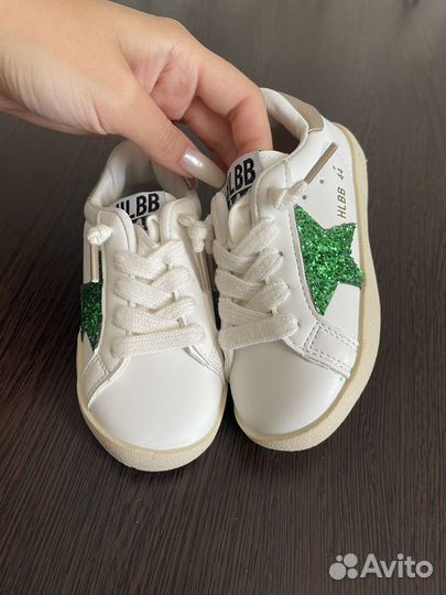 Кроссовки детские