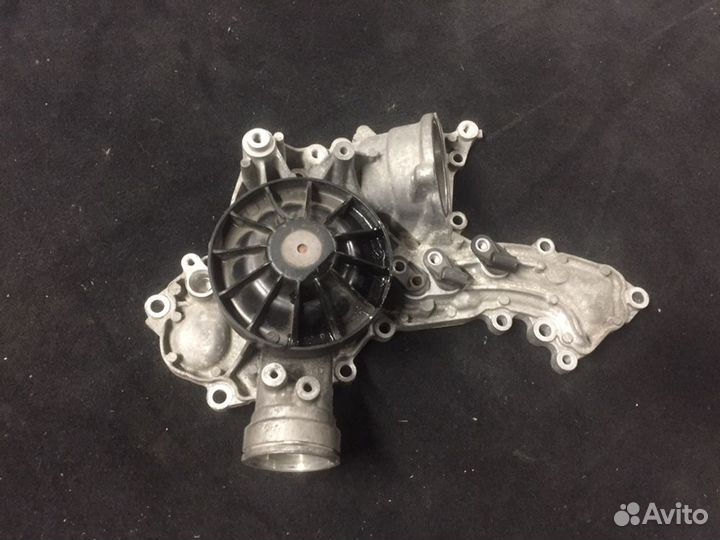 Помпа водяная Mercedes Gl-Class X166