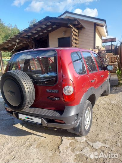 Chevrolet Niva, 2010