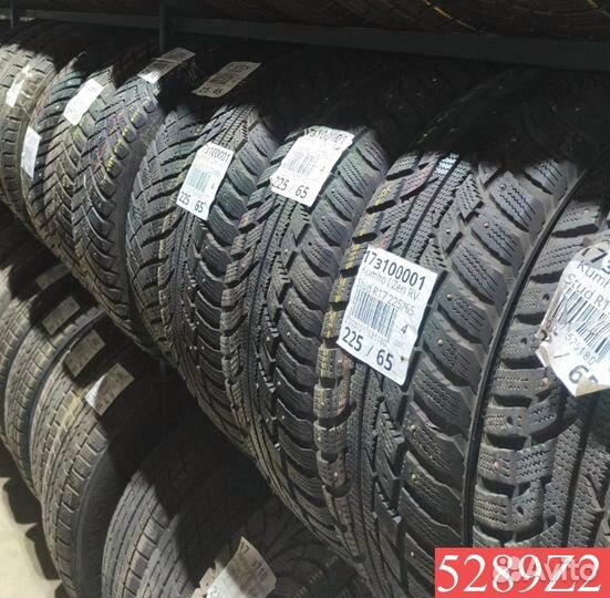 Bridgestone Ice Cruiser 7000 215/60 R16 92M