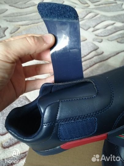 Кроссовки кеды