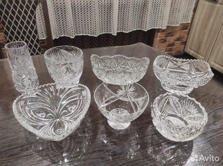 Хрустальные вазочки маленькие, салфетница