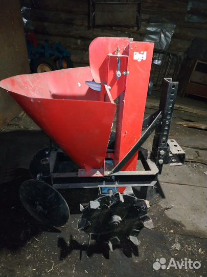 Картофелесажалка бу