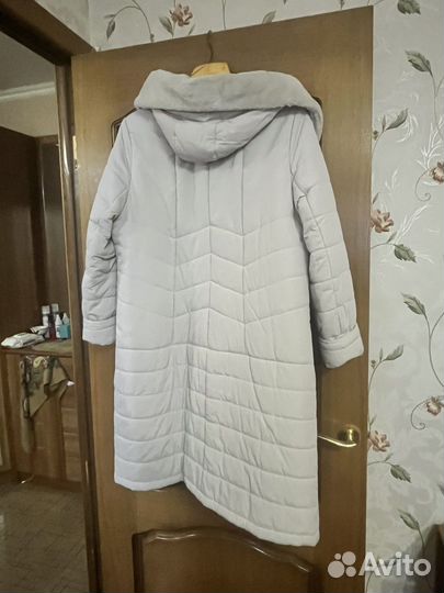 Пуховик женский длинный
