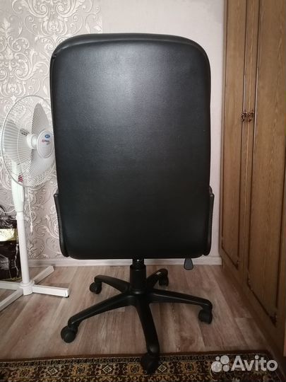 Компьютерное кресло