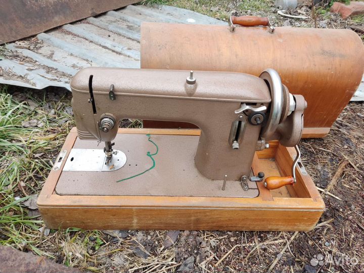 Швейная машинка, СССР Электрическая