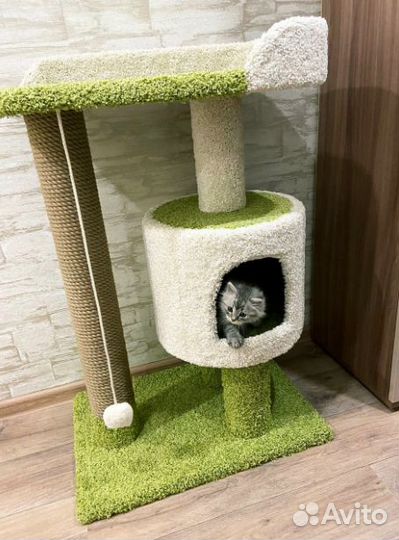 Домик для кошки с когтеточкой. Высота 130 см