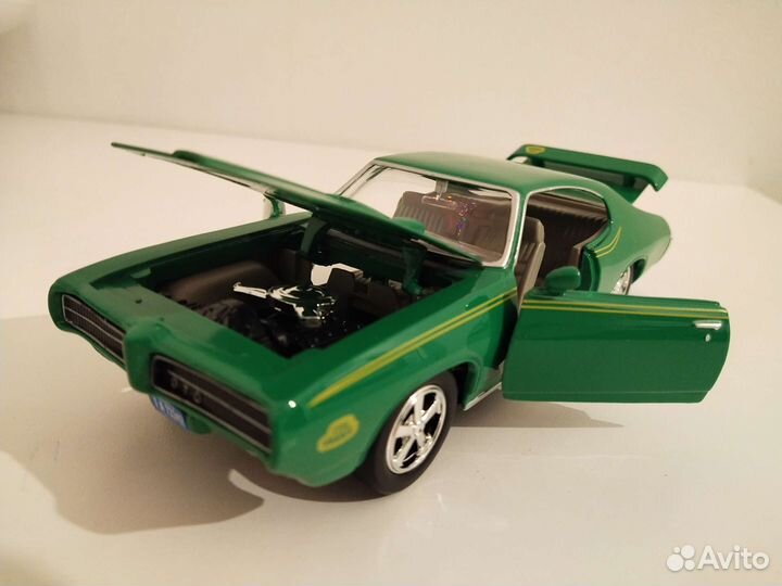 Модель 1:24, новая, Pontiac GTO