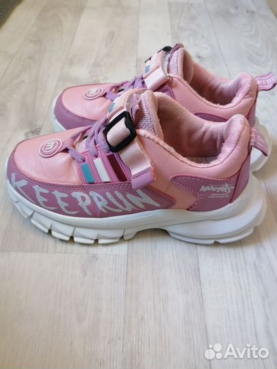 Кроссовки для девочки