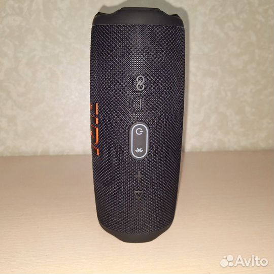 Jbl charge 5 в идеальном состоянии