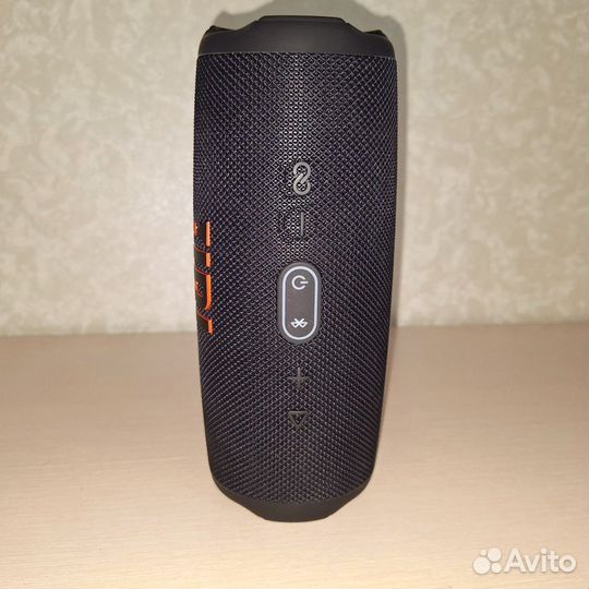 Jbl charge 5 в идеальном состоянии