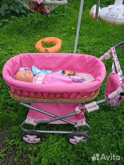 Коляска кукольная