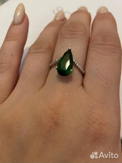 Серебряное кольцо новое