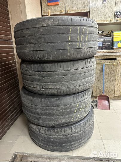 Резина летняя 295/40 R21