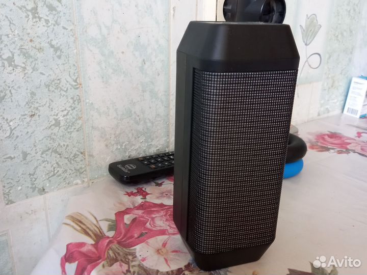 Музыкальная колонка с блютузом