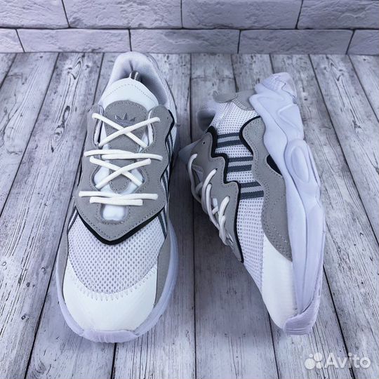 Кроссовки Adidas Ozweego