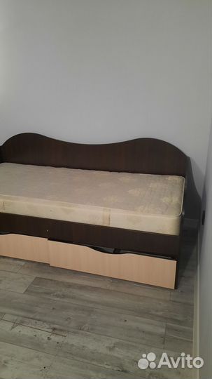 Кровать