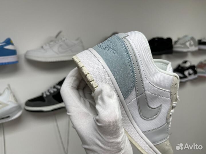 Кроссовки Nike AIr Jordan 1 low белые