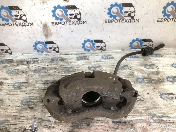 Суппорт передний левый Renault Kangoo D7F 2009