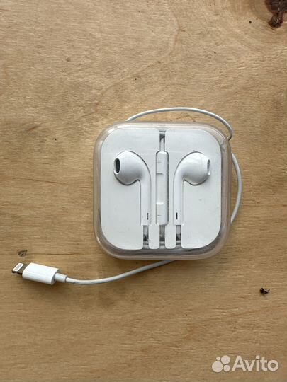 Наушники earpods