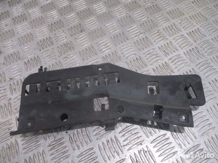 Накладка механизма стеклоподъёмника правой двери M