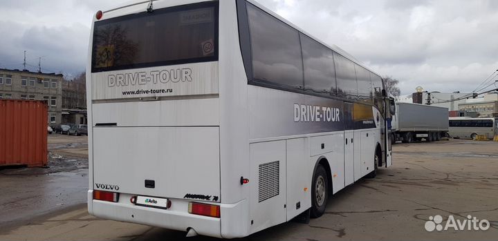 Туристический автобус Volvo B12, 2000